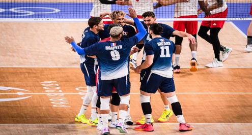 الميدالية الثانية تواليا.. منتخب فرنسا يتوج بذهبية الطائرة في أولمبياد باريس (فيديو)